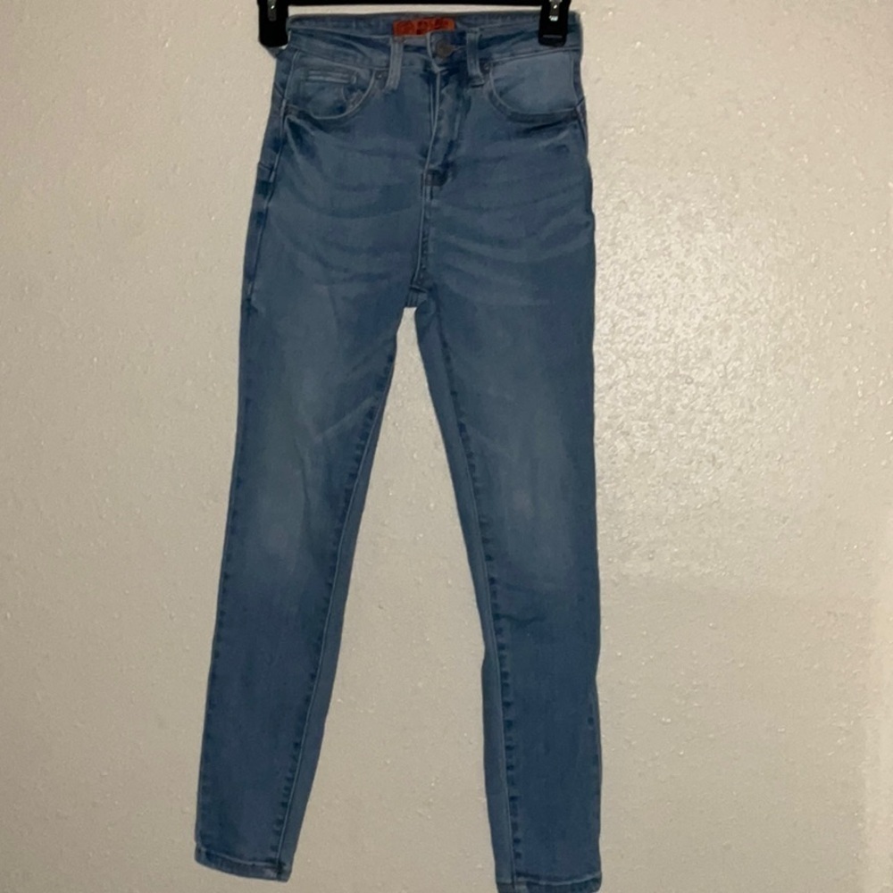 High Rise Blue Jeans with Tapered Fit